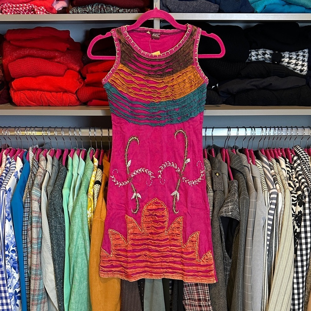 KPC fuchsia/multicolored embroidered print sleeveless dress size S NWT